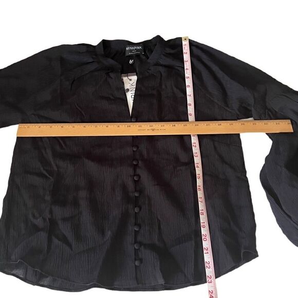 Minkpink Revolve Black Fatima Dozen Button Balloon Sleeves Blouse Size M NWT - Picture 4 of 11